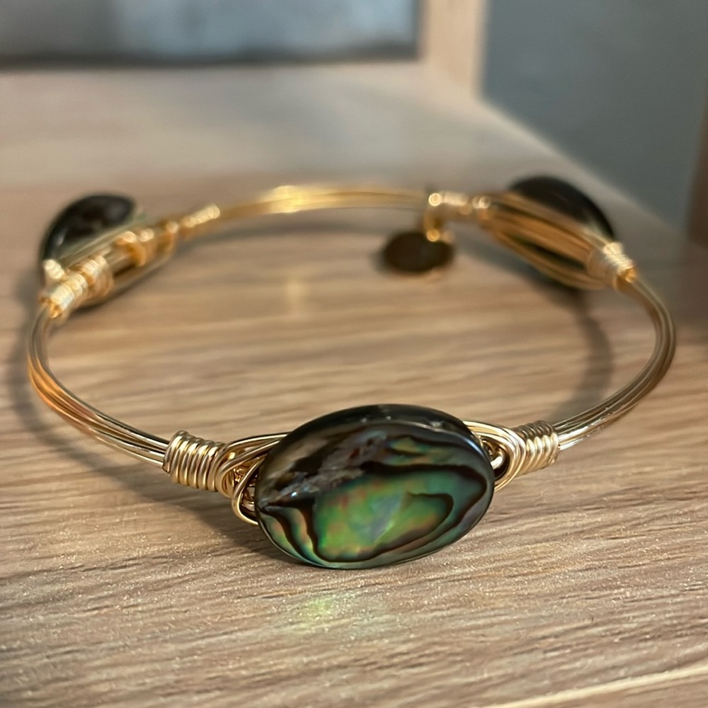 Bourbon & Boweties Abalone Natural Shell Bangle 🐚
